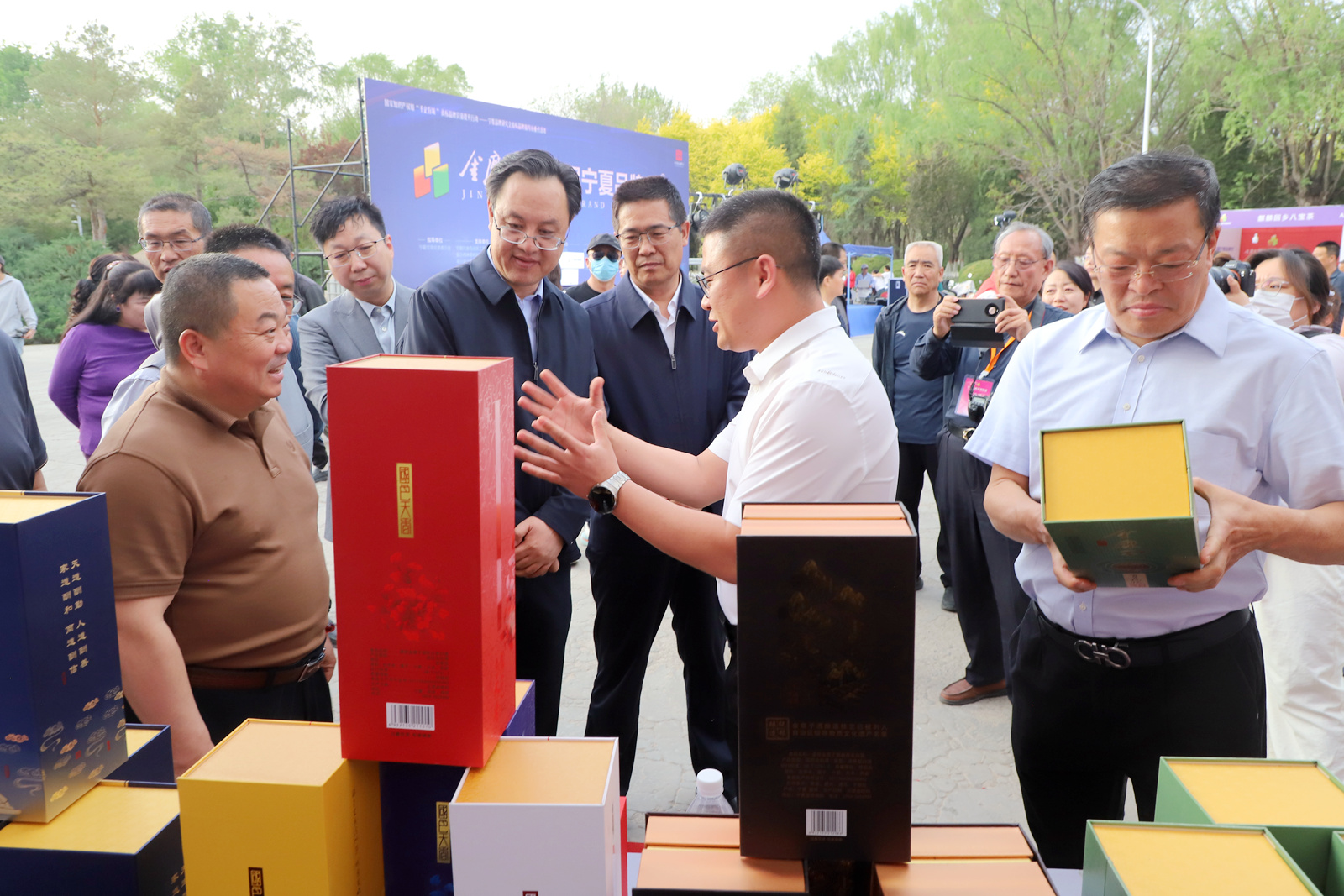第七届宁夏品牌节开幕 大牌好物引领假日消费(图5)